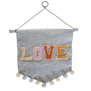 Fanion Love – Fiona Walker